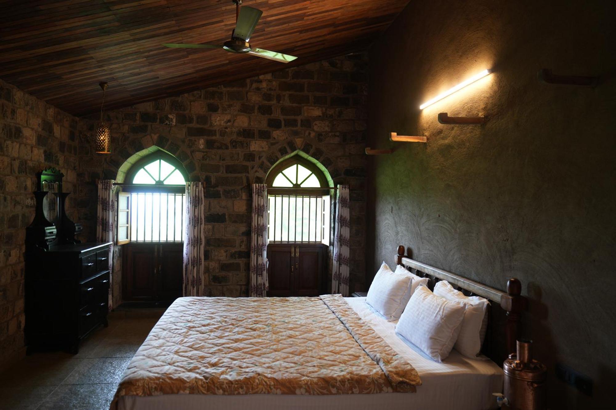 Nisarg Resort Kolhápur Kültér fotó