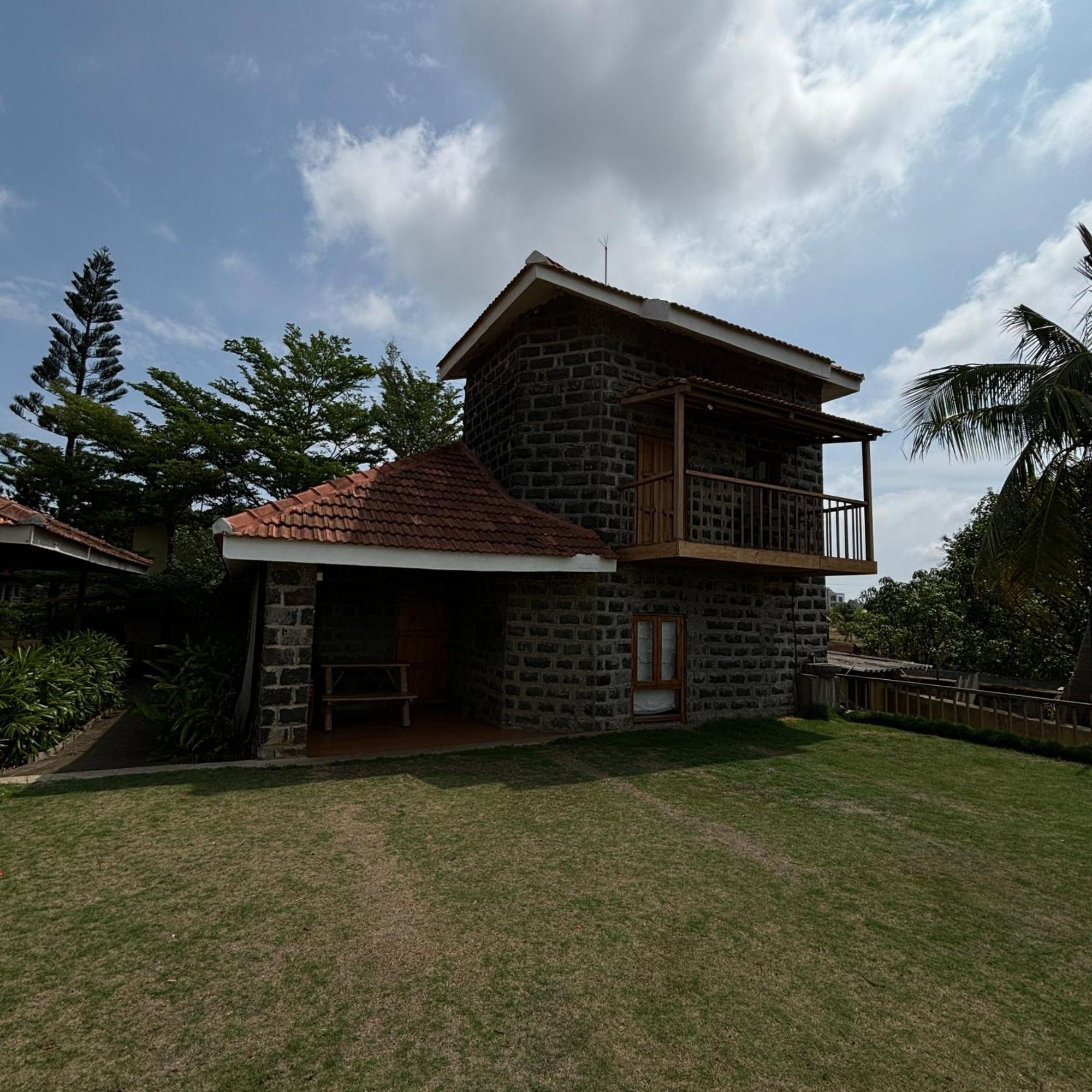 Nisarg Resort Kolhápur Kültér fotó